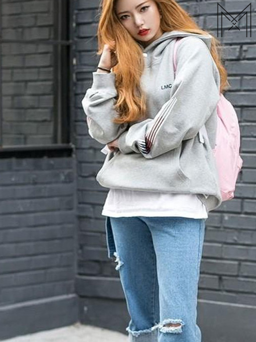 Áo Hoodie nữ mặc với quần gì ? Tips 10 cách phối đồ cực xinh 2026