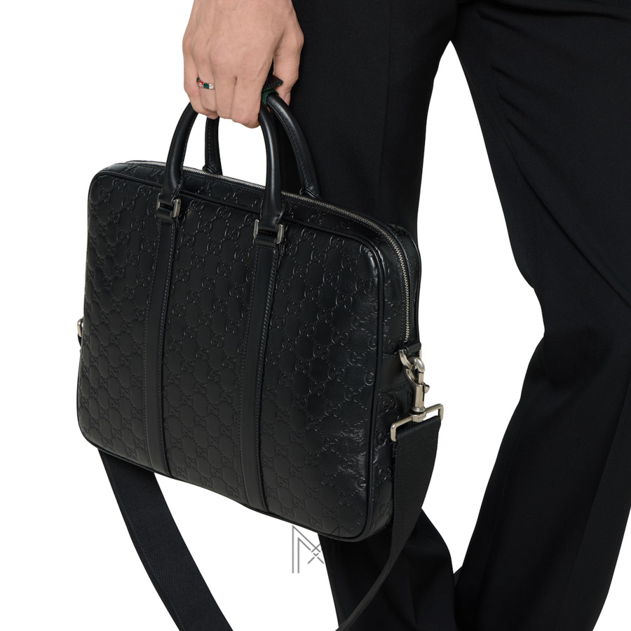 Cặp công sở Gucci màu đen da mềm dập nổi hoạ tiết GG Supreme chính hãng TGG50 2026 Cặp công sở Gucci màu đen da mềm dập nổi hoạ tiết GG Supreme chính hãng TGG50 2026