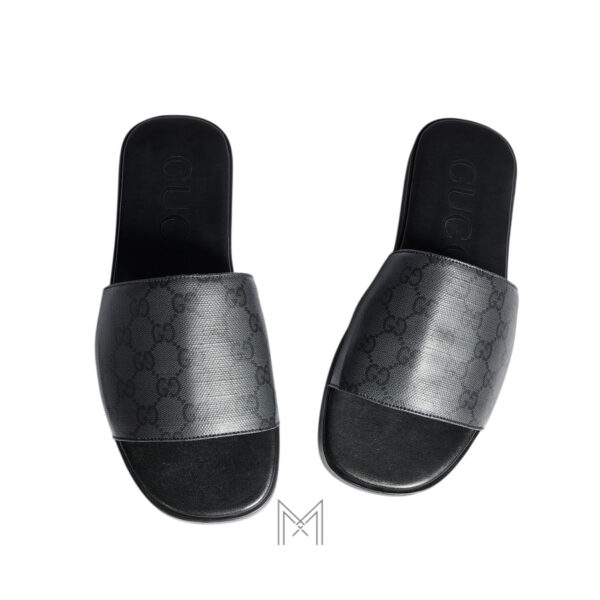 Dép quai ngang nam màu đen hoạ tiết GG Supreme chính hãng MGD1
