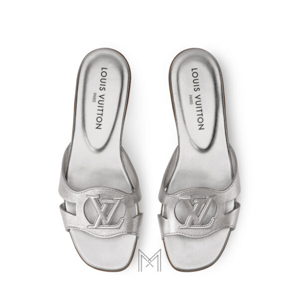 Dép quai ngang LV Isola Flat Mule màu bạc chính hãng LVD4