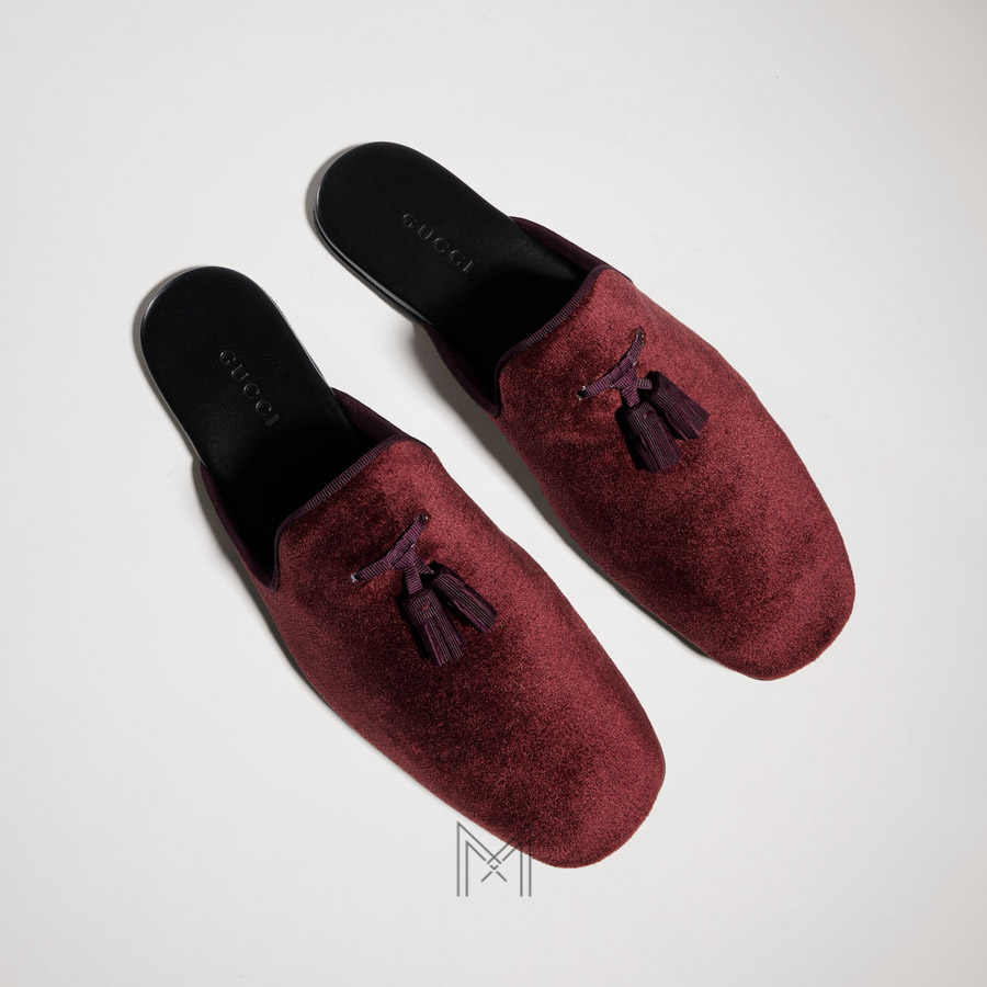Dép sục Gucci unisex màu đỏ da lộn hàng hiệu chính hãng MGD12 2026 Dép sục Gucci unisex màu đỏ da lộn hàng hiệu chính hãng MGD12 2026