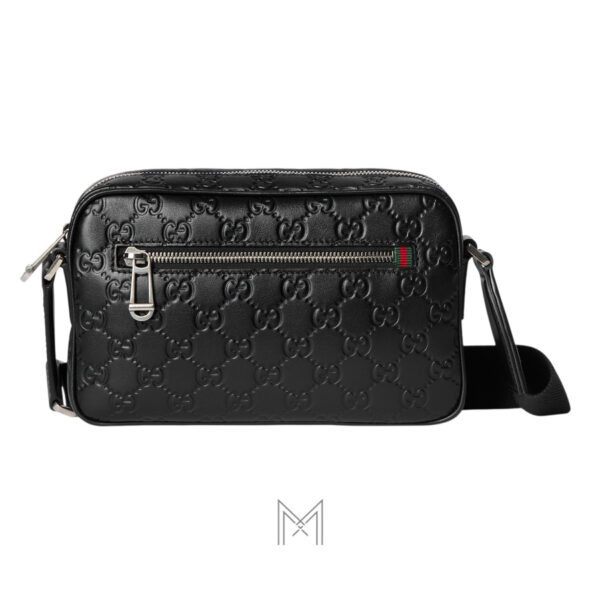 Túi đeo chéo Gucci da màu đen dập nổi GG Supreme authentic TGG46