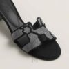 Cao gót Hermes Oasis chính hãng màu đen đính đá MHHH076 2026