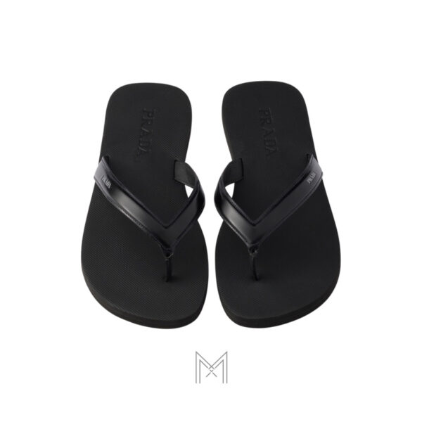 Dép xỏ ngón Prada Brushed leather Flip-flops màu đen authentic MHHP050