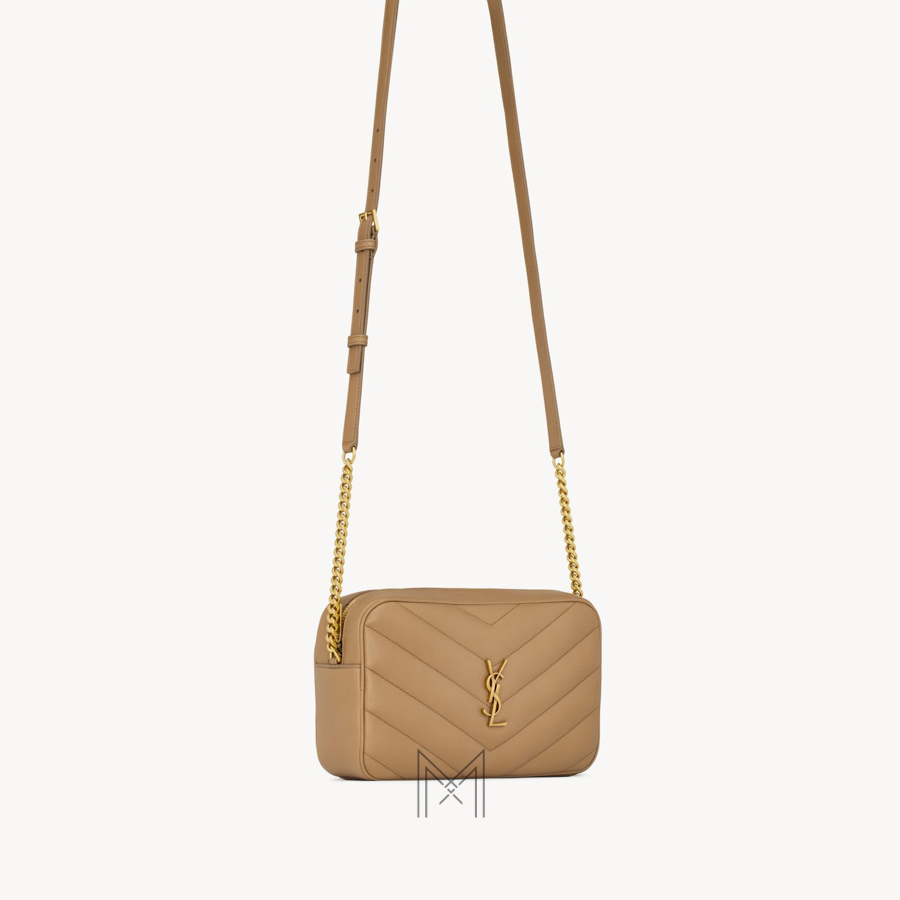 Túi xách đeo chéo YSL Loulou màu be đậm logo vàng authentic MHHY043 2026 Túi xách đeo chéo YSL Loulou màu be đậm logo vàng authentic MHHY043 2026