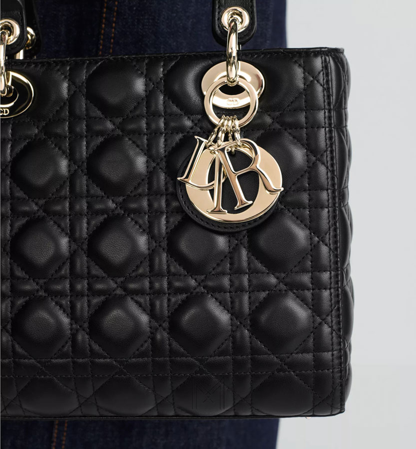 Túi Xách Lady Dior 5 Ô Màu Đen Màu Đen Sang Trọng Da Cừu DR017 2026 Túi Xách Lady Dior 5 Ô Màu Đen Màu Đen Sang Trọng Da Cừu DR017 2026