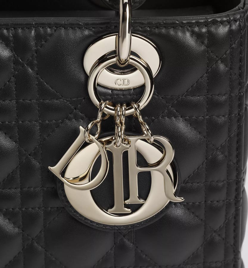Túi Xách Lady Dior 5 Ô Màu Đen Màu Đen Sang Trọng Da Cừu DR017 2026 Túi Xách Lady Dior 5 Ô Màu Đen Màu Đen Sang Trọng Da Cừu DR017 2026