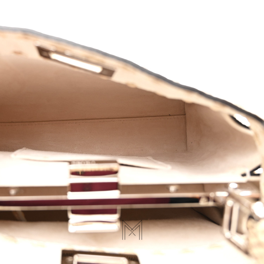 Túi xách FENDI Cuoio Romano Snakeskin Selleria da bê màu trắng authentic TFD4 2026 Túi xách FENDI Cuoio Romano Snakeskin Selleria da bê màu trắng authentic TFD4 2026