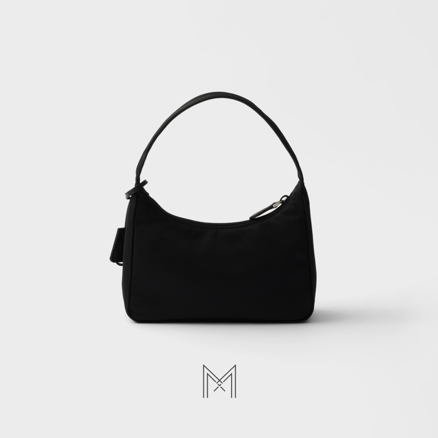 Túi Prada Ngọc Trinh màu đen khoá bạc authentic PRD02 2026 Túi Prada Ngọc Trinh màu đen khoá bạc authentic PRD02 2026