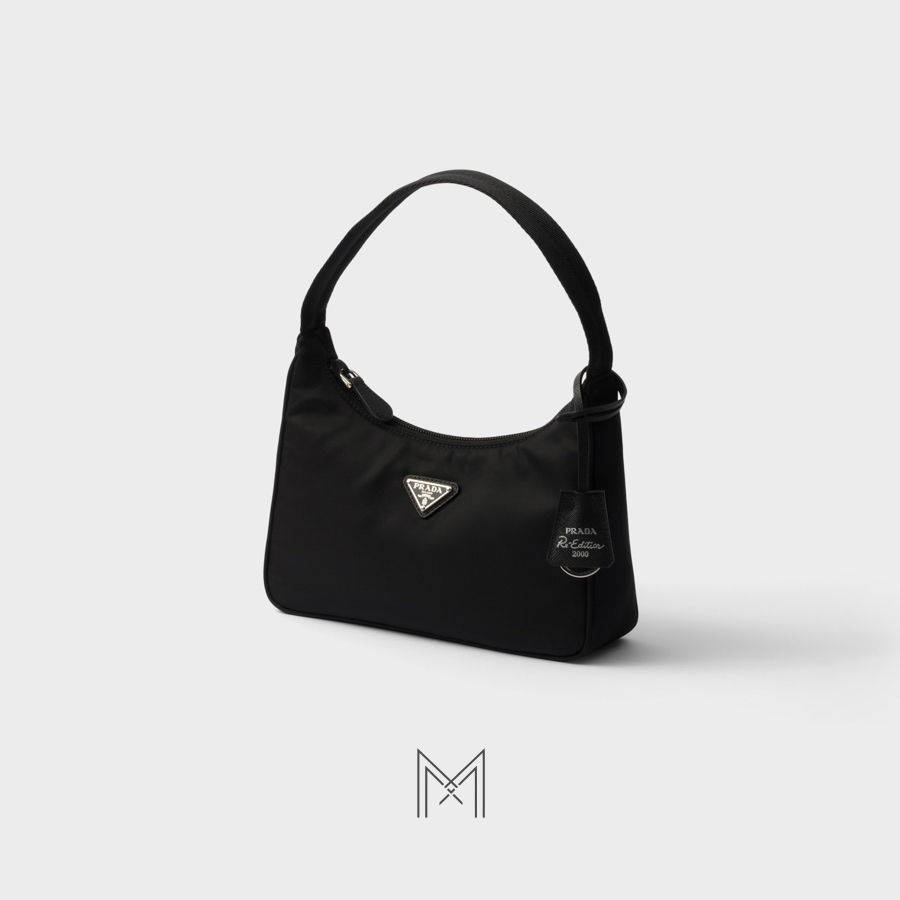 Túi Prada Ngọc Trinh màu đen khoá bạc authentic PRD02 2026 Túi Prada Ngọc Trinh màu đen khoá bạc authentic PRD02 2026