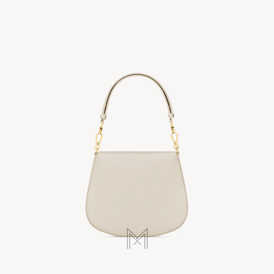 Túi xách YSL Voltaire màu trắng ngà da trơn logo vàng chính hãng MHHY085 2026 Túi xách YSL Voltaire màu trắng ngà da trơn logo vàng chính hãng MHHY085 2026