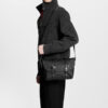 Túi Đeo Chéo Nam LV Christopher Messenger Màu Đen Da Bê Sần Monogram Auth MN098 2026