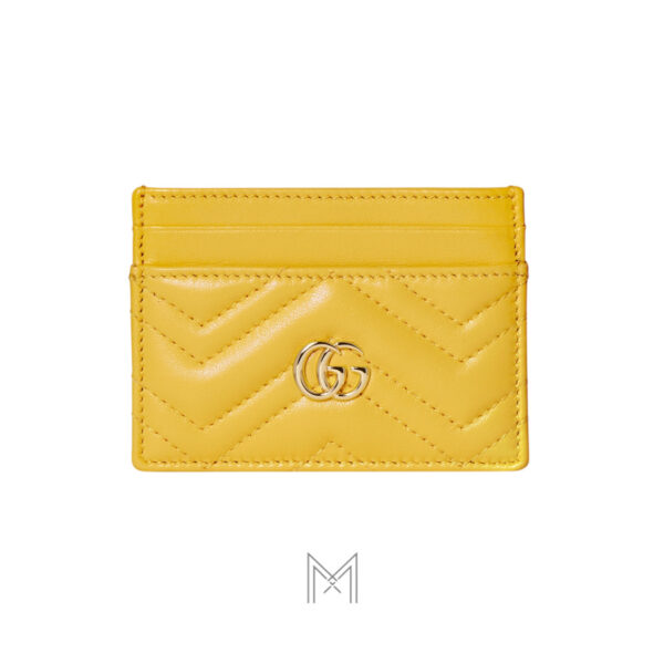 Ví ngắn Gucci da nappa matelassé chevron màu vàng MVG92