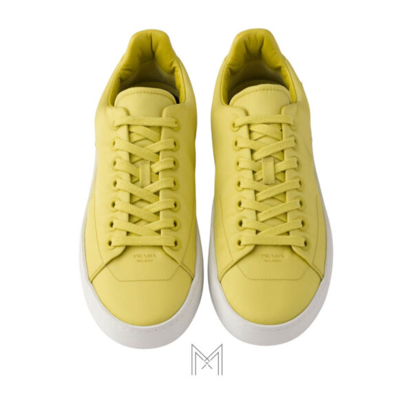 Giày thể thao Prada Court Re-Nylon màu vàng authentic MHNP083