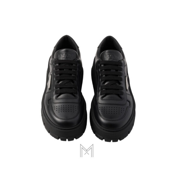 Giày thể thao Prada màu đen logo bạc chính hãng MHNP066