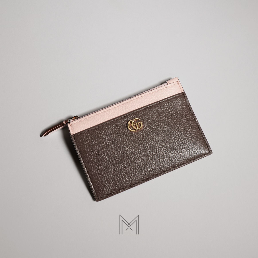 Ví Gucci màu nâu phối hồng da sần chính hãng MVG101 2026 Ví Gucci màu nâu phối hồng da sần chính hãng MVG101 2026