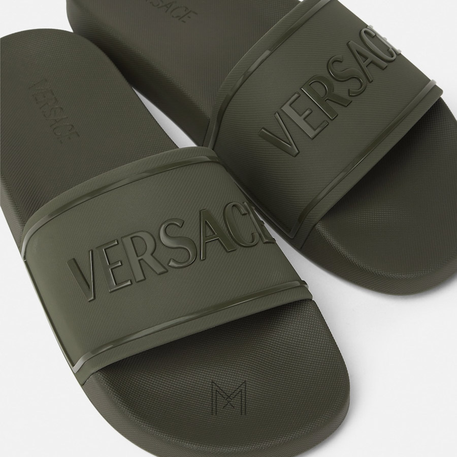 Dép lê cao su Versace màu xanh rêu authentic MGV008 2026 Dép lê cao su Versace màu xanh rêu authentic MGV008 2026