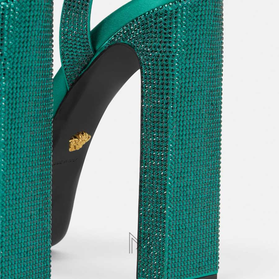 Sandals đế xuống Versace Gianni Ribbon Embellished Satin 140 mm MDV36 2026 Sandals đế xuống Versace Gianni Ribbon Embellished Satin 140 mm MDV36 2026