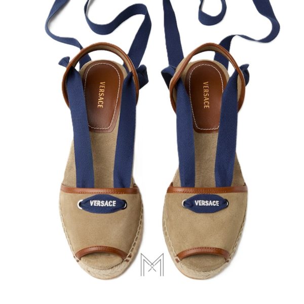 Sandals đế xuồng Versace Lola màu nâu be quai xanh chính hãng MDV31