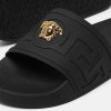 Dép quai ngang Versace La Medusa màu đen chính hãng MGV005 2026 Dép quai ngang Versace La Medusa màu đen chính hãng MGV005 2026