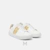 Giày thể thao Versace màu trắng hoạ tiết Greca vàng MGV035 2026 Giày thể thao Versace màu trắng hoạ tiết Greca vàng MGV035 2026