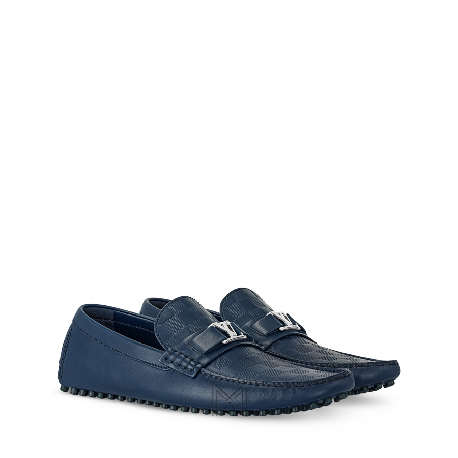 Giày moca nam Louis Vuitton màu xanh navy logo bạc authentic MHGL005 2026 Giày moca nam Louis Vuitton màu xanh navy logo bạc authentic MHGL005 2026