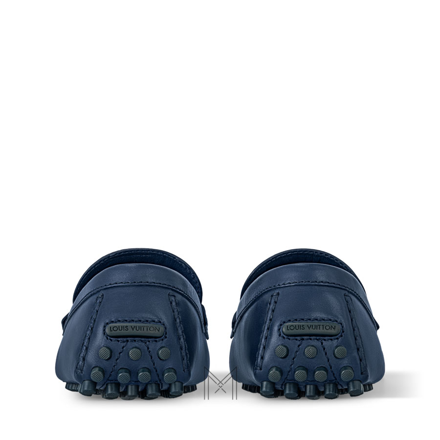 Giày moca nam Louis Vuitton màu xanh navy logo bạc authentic MHGL005 2026 Giày moca nam Louis Vuitton màu xanh navy logo bạc authentic MHGL005 2026