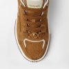 Giày thể thao Versace Biggie Basket màu nâu da lộn MGV074 2026