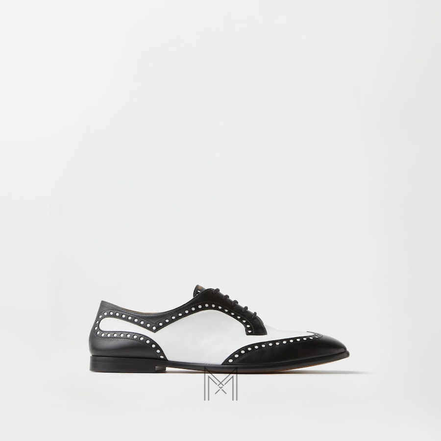 Giày Versace Mick Leather Derby màu đen phối trắng hàng hiệu MGV104 2026 Giày Versace Mick Leather Derby màu đen phối trắng hàng hiệu MGV104 2026