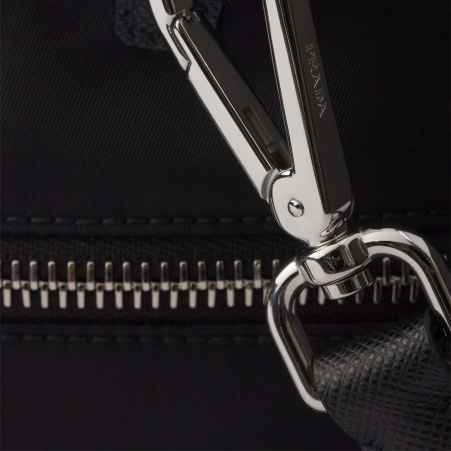 Túi xách Prada Duffel màu đen logo bạc chính hãng MHTP080 2026 Túi xách Prada Duffel màu đen logo bạc chính hãng MHTP080 2026