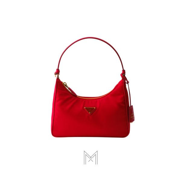 Túi kẹp nách Prada Re-Edition 2005 màu đỏ tươi logo vàng chính hãng MHTP020