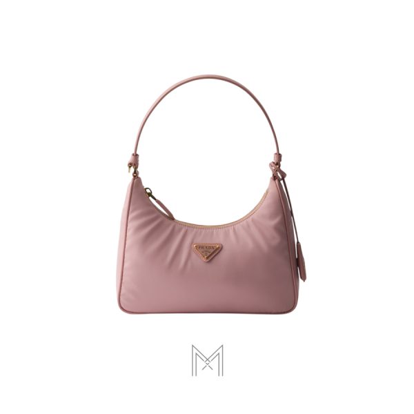 Túi kẹp nách Prada Re-Edition 2005 màu hồng nhạt logo vàng chính hãng MHTP012