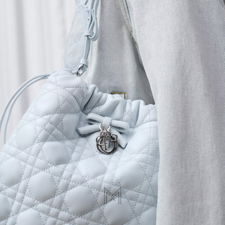 Túi Đeo Chéo Dior Adiorable Mini Bucket Bag Ice Blue Cannage Lambskin JTT131 2026 Túi Đeo Chéo Dior Adiorable Mini Bucket Bag Ice Blue Cannage Lambskin JTT131 2026