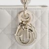 Túi Xách Đeo Chéo Dior Lady D-Joy Micro Bag Latte Cannage Lambskin JTT016 2026 Túi Xách Đeo Chéo Dior Lady D-Joy Micro Bag Latte Cannage Lambskin JTT016 2026