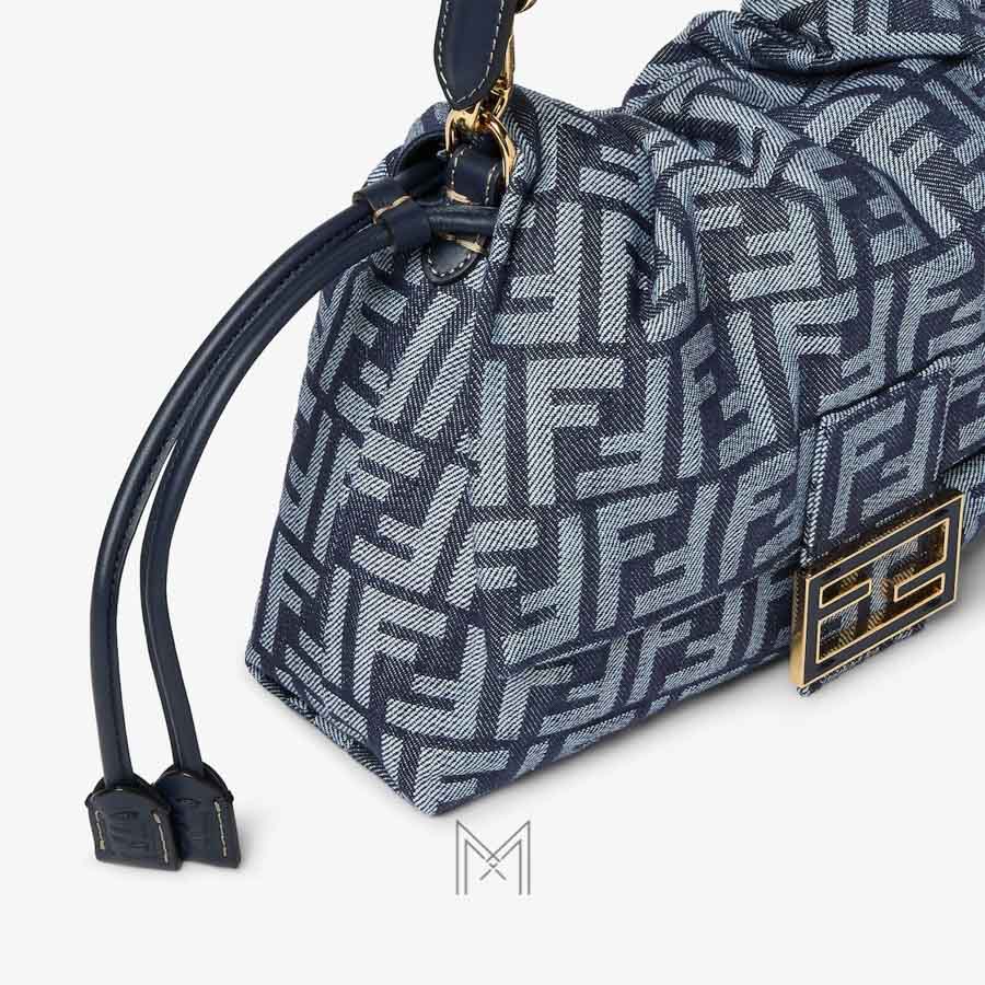 Túi xách Fendi Mamma Baguette Medium màu xanh hoạ tiết FF MHH054 2026 Túi xách Fendi Mamma Baguette Medium màu xanh hoạ tiết FF MHH054 2026