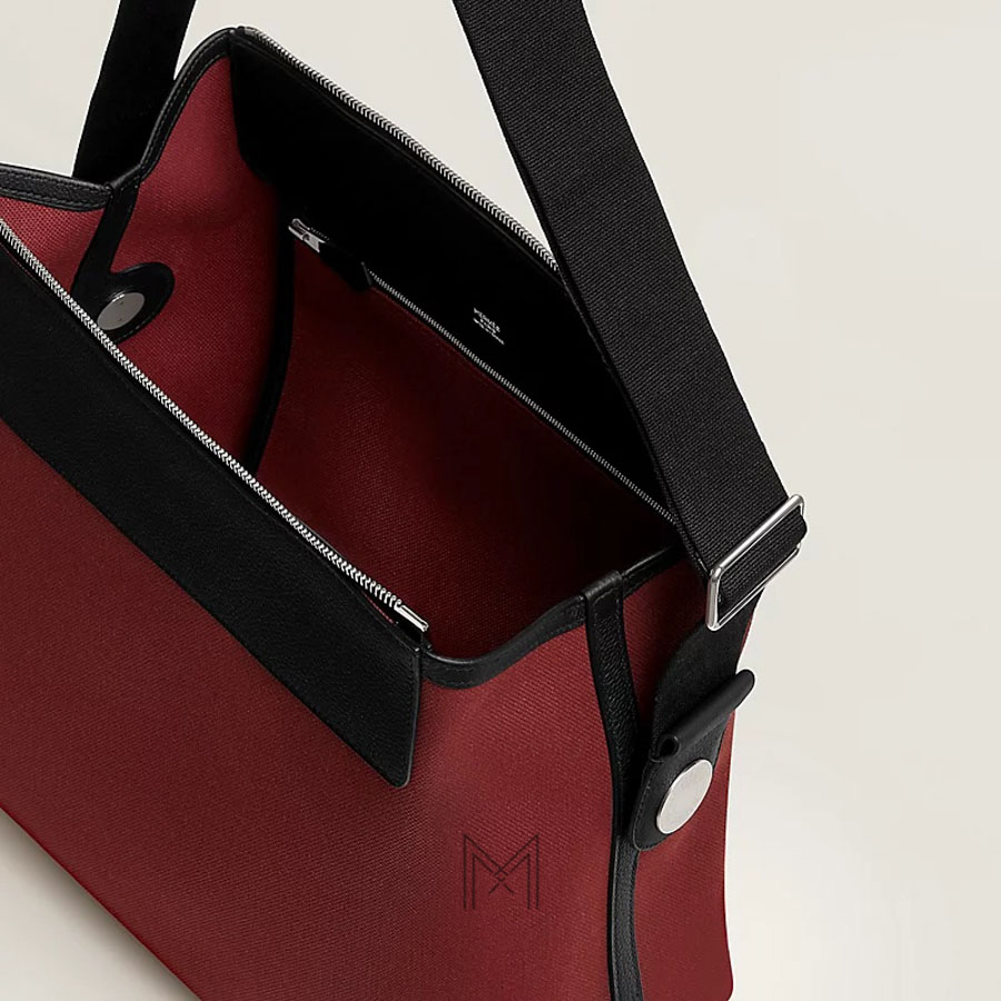 Túi đeo chéo Hermes R.M.S 12H màu đỏ quai đen chính hãng MTH069 2026 Túi đeo chéo Hermes R.M.S 12H màu đỏ quai đen chính hãng MTH069 2026