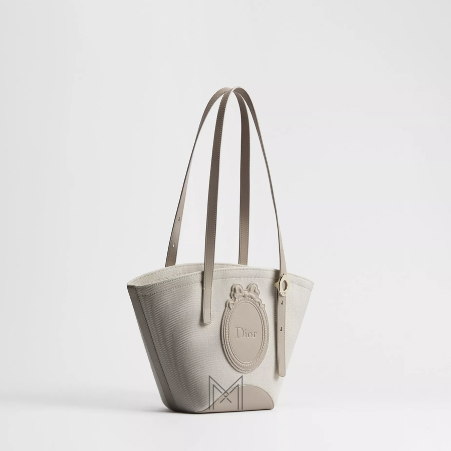 Túi Xách Mini Dior Blooming Bag Beige Canvas and Black Dior Médaillon Debossed Calfskin JJT243 2026 Túi Xách Mini Dior Blooming Bag Beige Canvas and Black Dior Médaillon Debossed Calfskin JJT243 2026