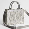 Túi Xách Mini Dior Book Tote with Strap Latte and Gray Dior Oblique Embroidery with White Lace JTT141 2026 Túi Xách Mini Dior Book Tote with Strap Latte and Gray Dior Oblique Embroidery with White Lace JTT141 2026