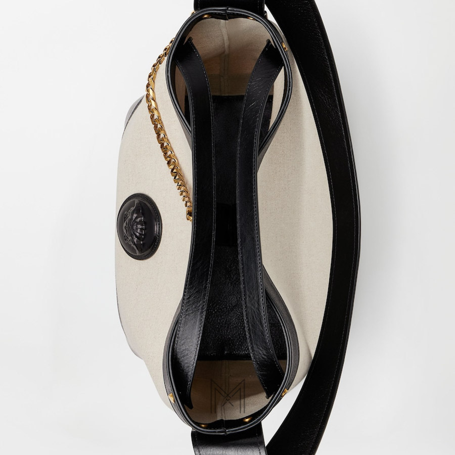 Túi xách Versace Pivot canvas phối da màu trắng quai đen MTV184 2026 Túi xách Versace Pivot canvas phối da màu trắng quai đen MTV184 2026