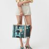 Túi xách Versace canvas tote hoạ tiết Rivière chính hãng MTV129 2026