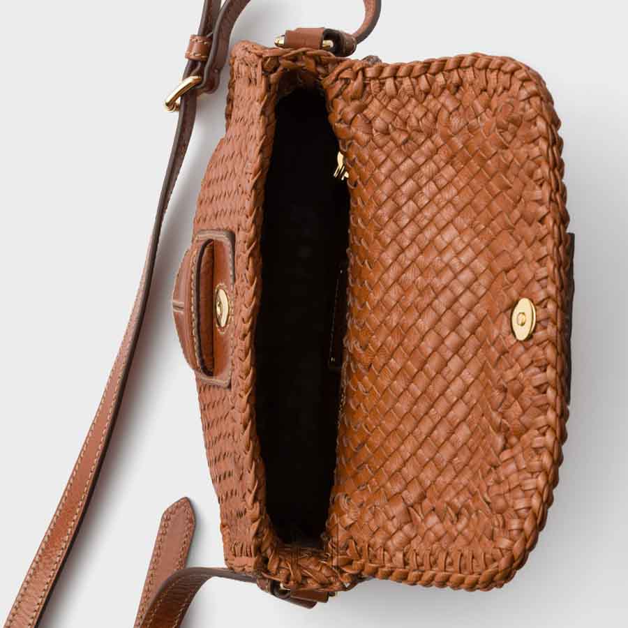 Túi đeo chéo Prada Woven authentic màu nâu đan chéo MHTP199 2026 Túi đeo chéo Prada Woven authentic màu nâu đan chéo MHTP199 2026