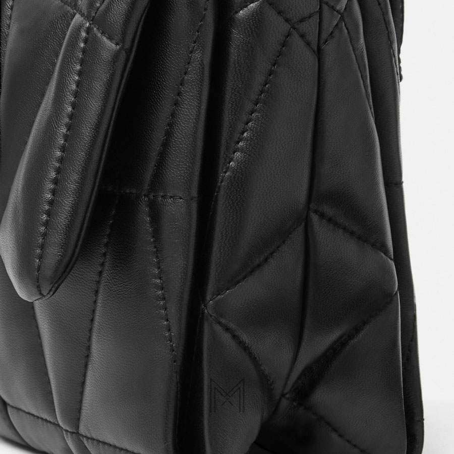 Túi đeo chéo Versace Kleio da Nappa màu đen authentic MTV065 2026 Túi đeo chéo Versace Kleio da Nappa màu đen authentic MTV065 2026