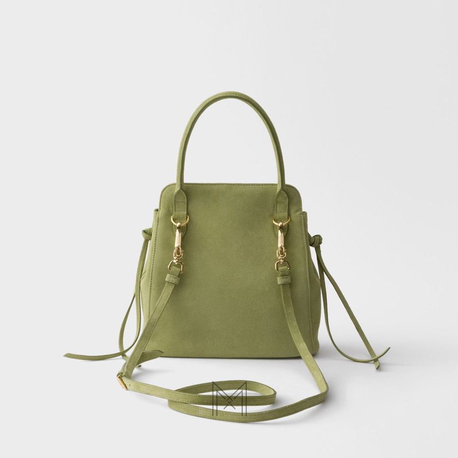 Túi xách đeo chéo Prada Carry màu xanh bơ da lộn chính hãng MHTP095 2026 Túi xách đeo chéo Prada Carry màu xanh bơ da lộn chính hãng MHTP095 2026