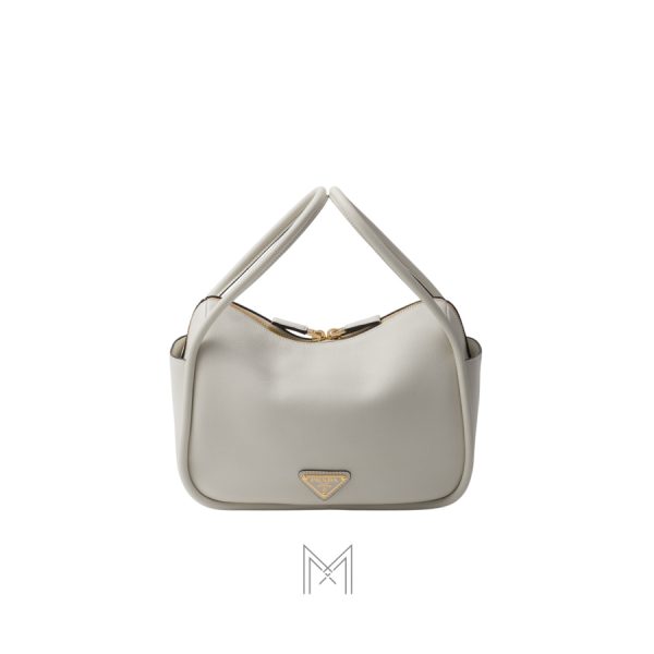 Túi xách Prada Daily chính hãng màu trắng da sần logo vàng MHTP152