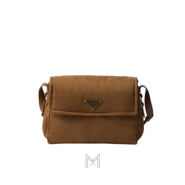 Túi Prada Traveller Medium Padded đeo chéo màu nâu bò chính hãng MHTP139