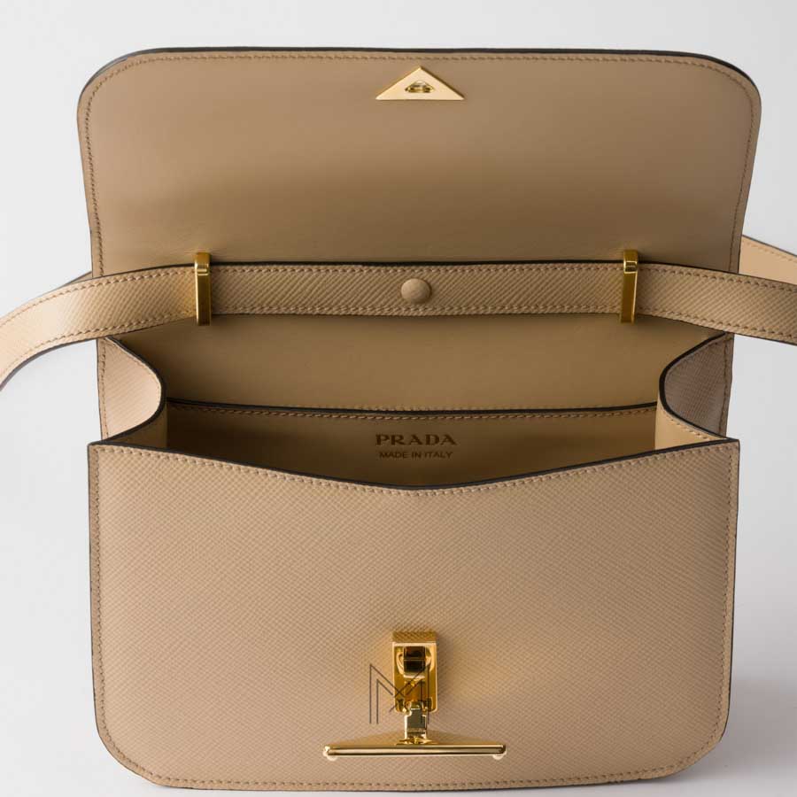 Túi xách đeo chéo Prada authentic màu be da hạt MHTP237 2026 Túi xách đeo chéo Prada authentic màu be da hạt MHTP237 2026