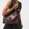 Túi xách Versace Cabine đeo vai da màu đỏ nâu đậm MTV206 2026 Túi xách Versace Cabine đeo vai da màu đỏ nâu đậm MTV206 2026