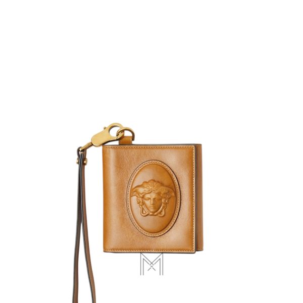 Ví ngắn Versace Roomy da màu nâu sáng logo Medusa dập nổi MVV17