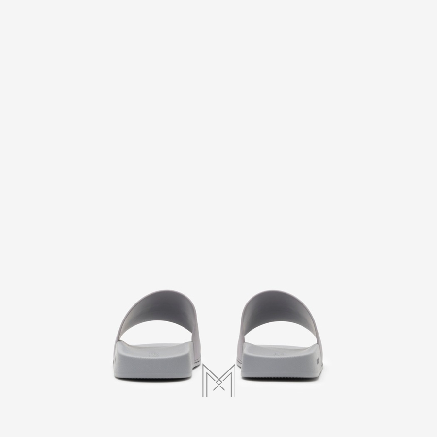 Dép Burberry quai ngang chính hãng màu xám logo chữ MHDB009 2026 Dép Burberry quai ngang chính hãng màu xám logo chữ MHDB009 2026