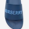 Dép Burberry quai ngang chính hãng màu xanh logo chữ MHDB010 2026
